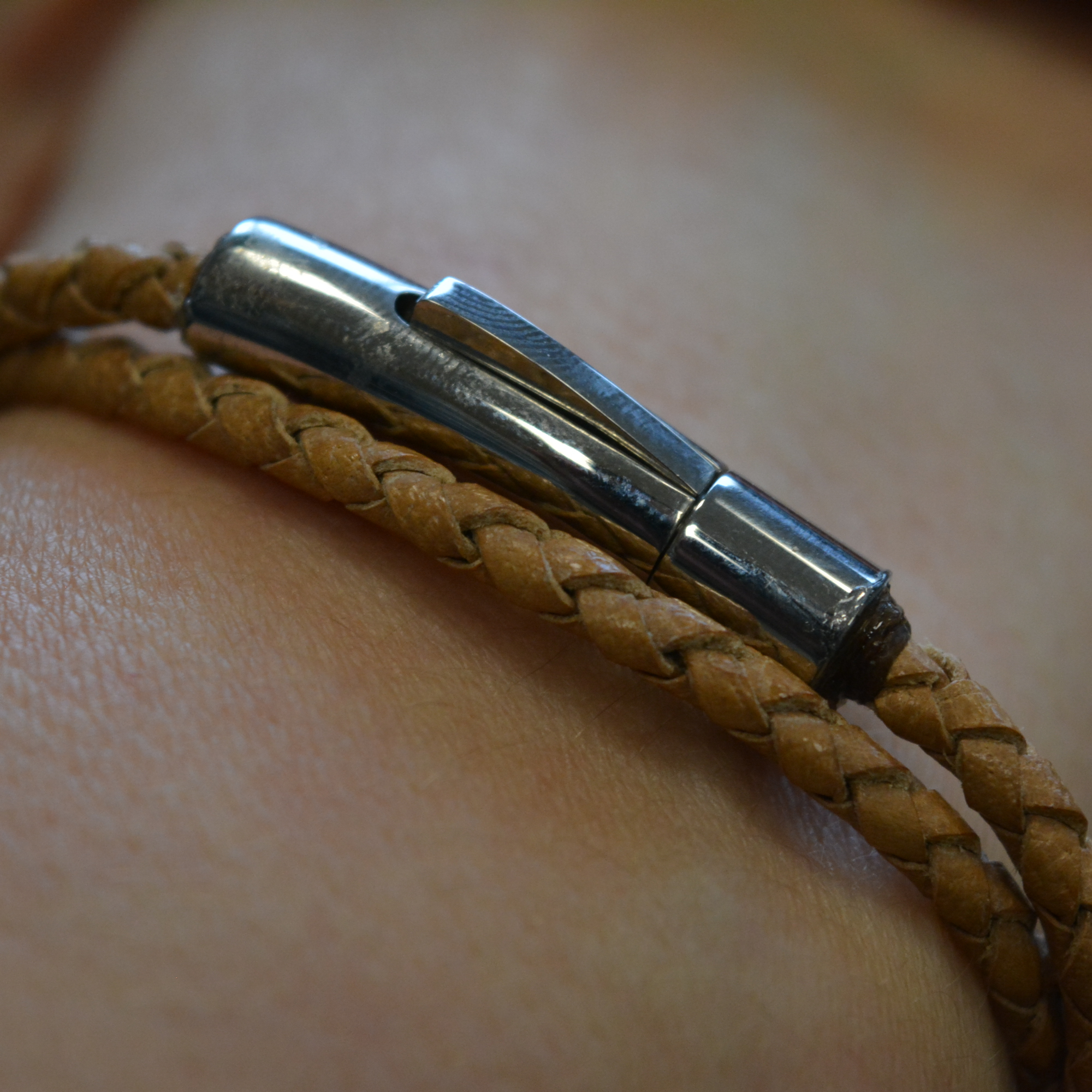 Bracelets en cuir 10 mm fermoir acier inoxydable