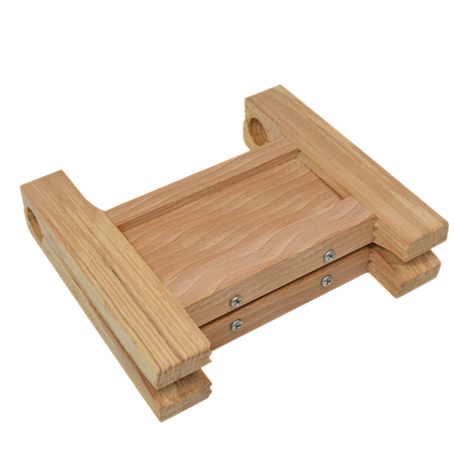 Pince cousu rond sur fond blanc