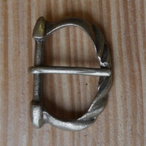 Boucle médiévale B33 18mm