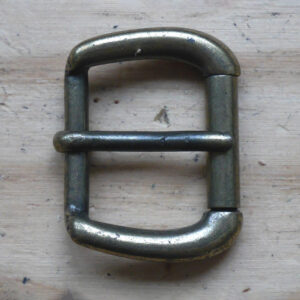 Boucle laiton vieilli à rouleau 20 mm