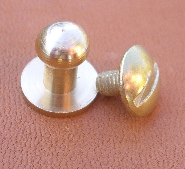 Bouton de col laiton Taille 2 – Image 2