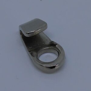 Crochets laiton massif / nickel