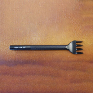 Emporte-pièce plat dents inclinées pour tressage