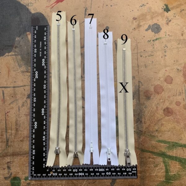 Fermetures à glissières beige n°9 21cm