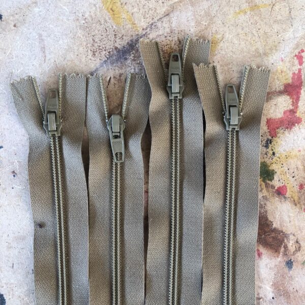 Lot de 4 fermetures à glissière grise, Ailée 14 cm