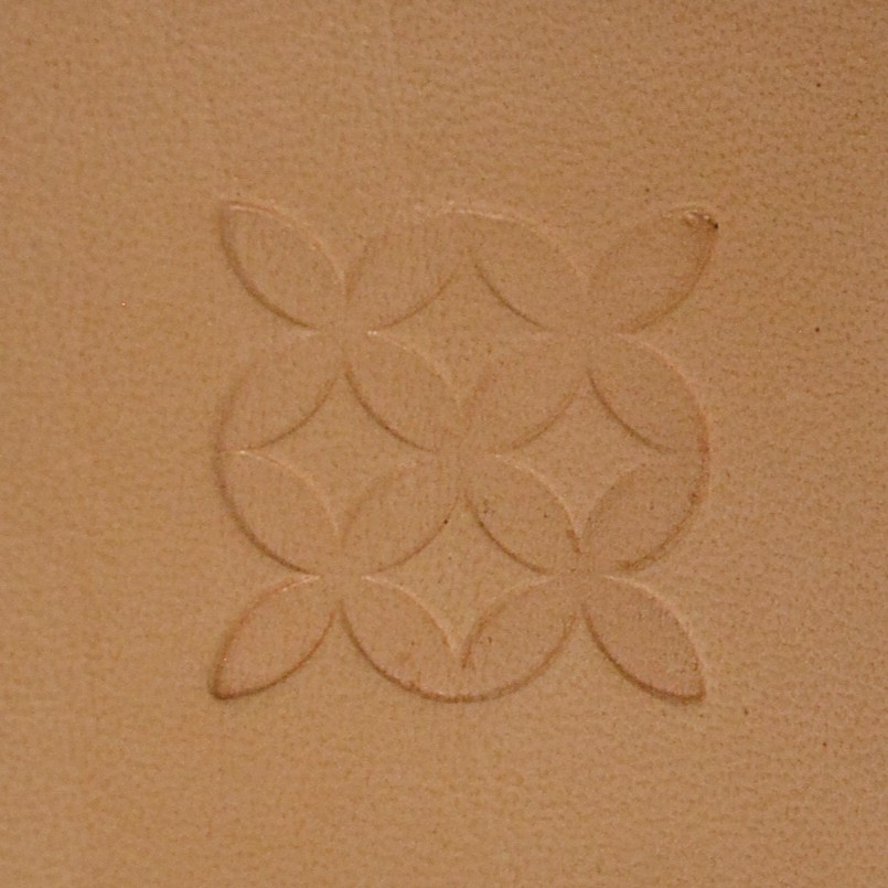 Matoir géométrique / basketweave K136