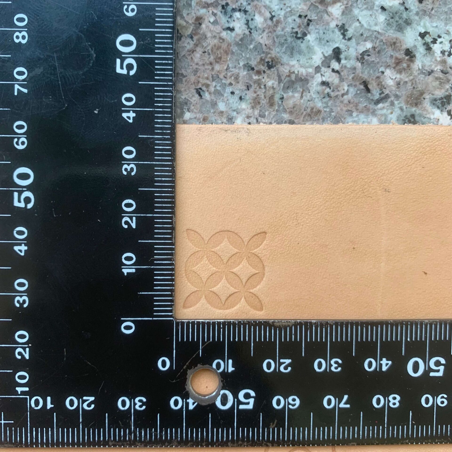 Matoir géométrique / basketweave K136 – Image 3