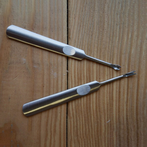 Lot de deux gouges découpe en "V"