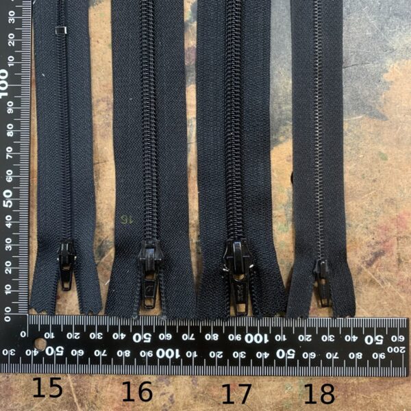 Fermeture à glissière noir n°17 16cm – Image 2