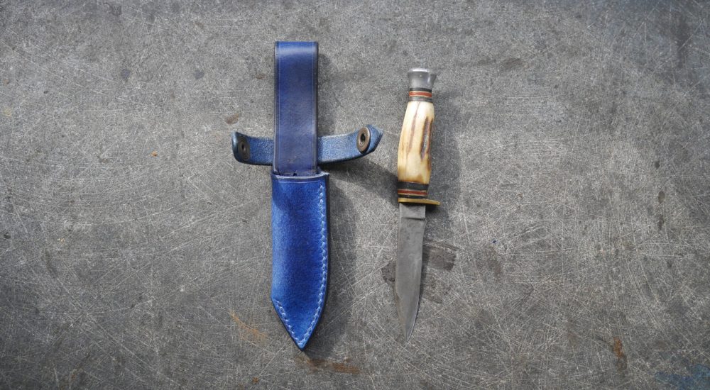 Fabriquer un étui de couteau : suivez chaque étape en vidéo !