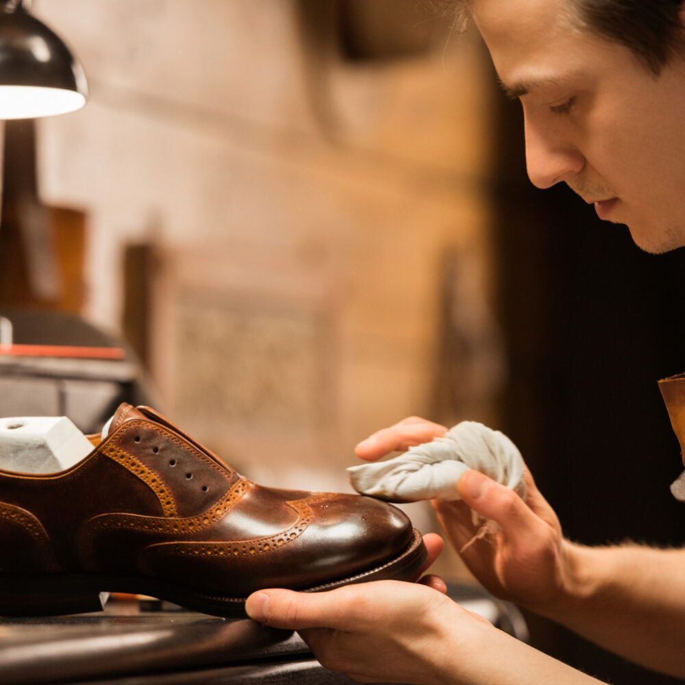 Cuir haut de gamme et patine : astuces pour préserver et embellir vos pièces