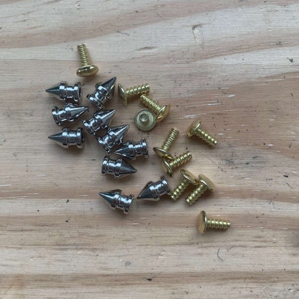 Rivet « pointe » nickel (petit)