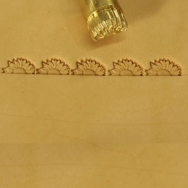 Matoir n°646 – Bordure demi marguerite