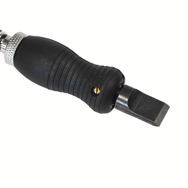 Swivel pour le repoussage du cuir
