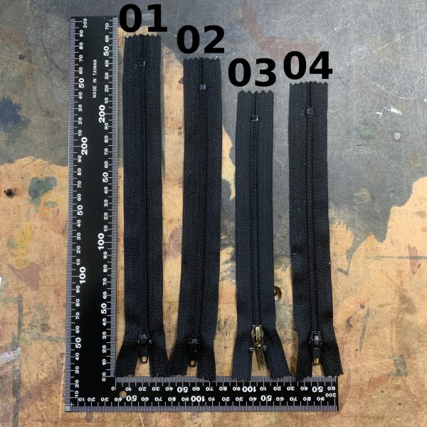 Fermeture à glissière noir n°01 22cm