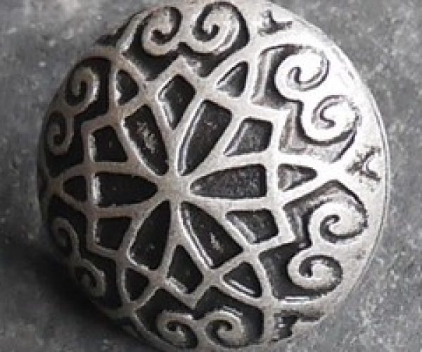 Noeud-gothique-vieil-argent