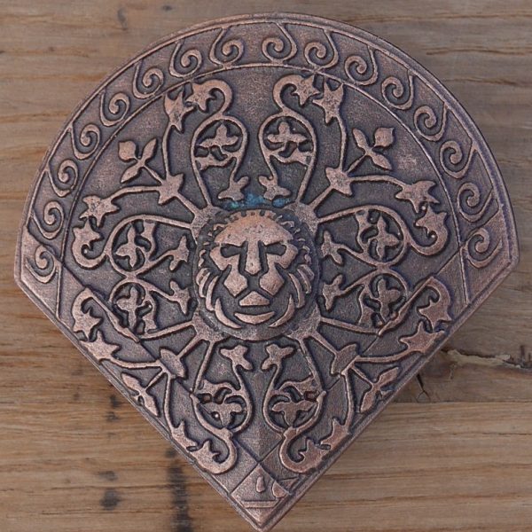 Rivet d’angle Coeur de Lion vieux cuivre